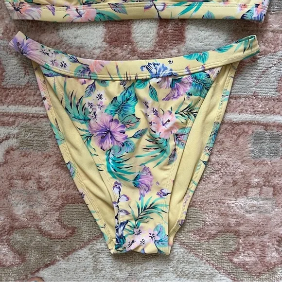 Xhilaration Halter High leg Yellow Floral Bikini Set woman’s size D/DD size L - Picture 3 of 7